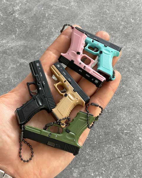 Брелок-пістолет Glock 17, койот BREL-14.3 фото