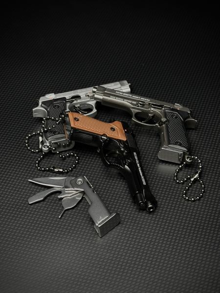 Beretta MultiTool металевий розбірний брелок-пістолет, темно сірий BREL-92.2 фото