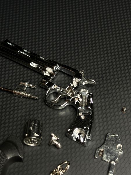Мініатюрний металевий брелок-револьвер Colt Python 357, сірий BREL-93.2 фото