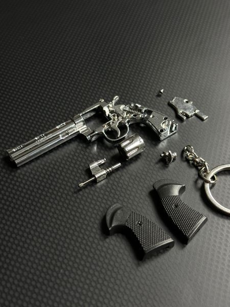 Мініатюрний металевий брелок-револьвер Colt Python 357, сірий BREL-93.2 фото