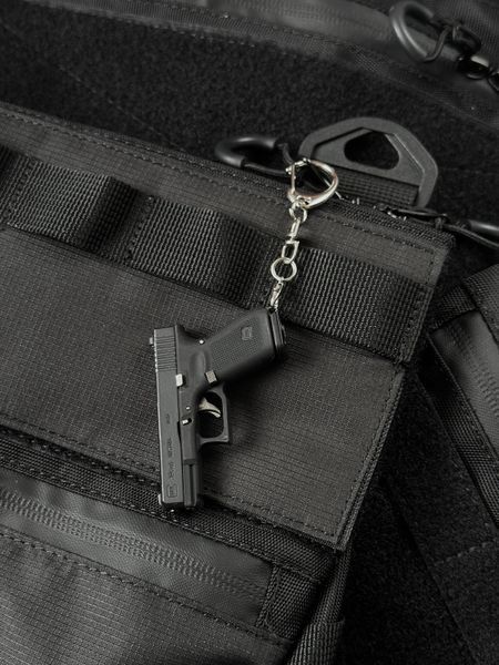 Glock 19 з імітацією вильоту гільз та кейсом BREL-115 фото